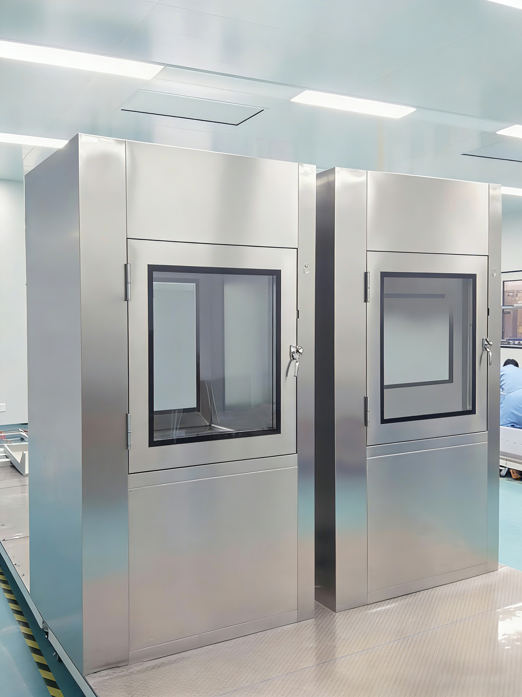 Type-Air Shower Pass Box-Features